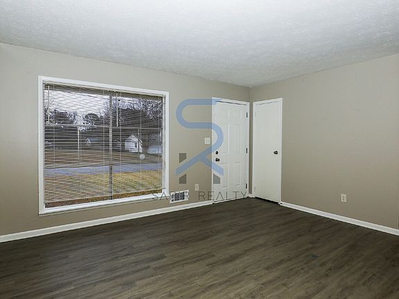 4th image of 8951 Cornell Dr