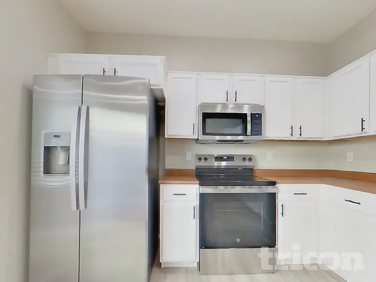 4660 E Laurel Ave — Photo 4