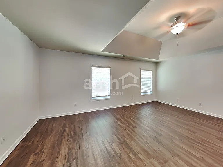 9839 Jeanette Cir — Photo 12