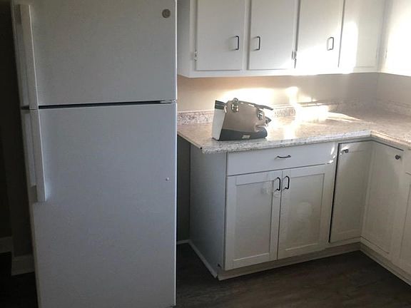 3rd image of 22 Milton Ave