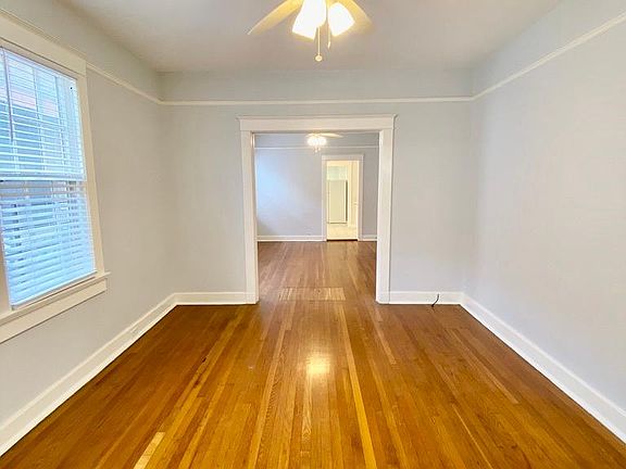 2nd image of 2209-2211 Broadway St