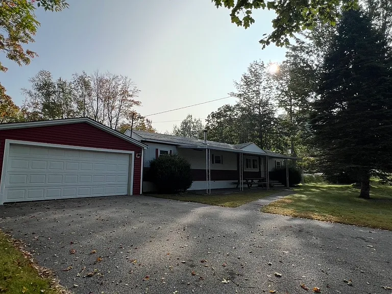 75 Frost Hill Ave — Photo 4
