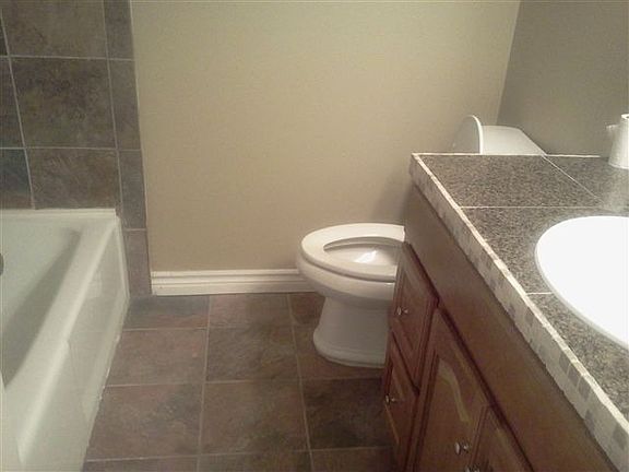 4th image of 3170 Sandalwood Dr