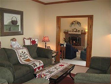 3rd image of 7554 Foxdale Cir