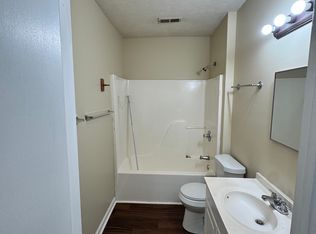 302 N Olive St APT 201, Knoxville, TN 37917