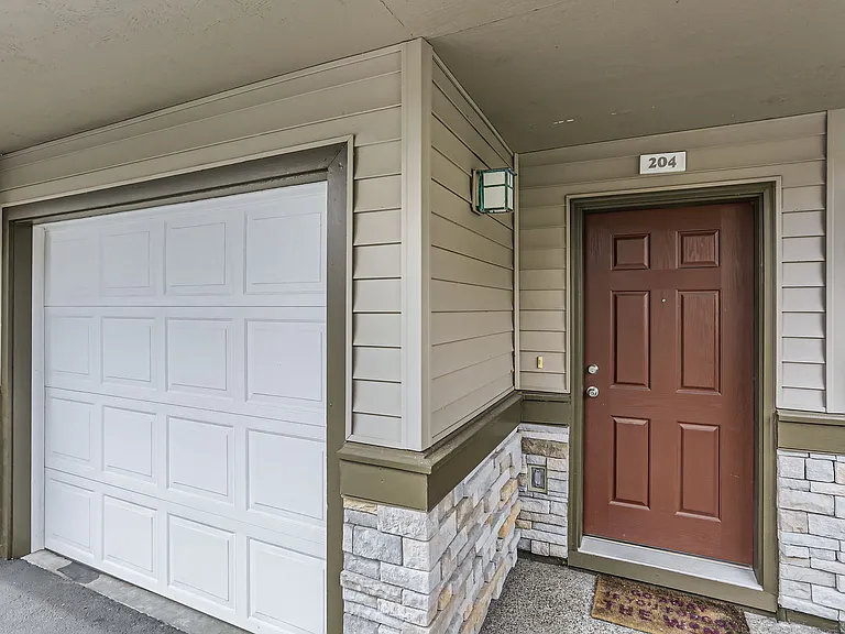 14700 SW Sandhill Loop #204 — Photo 3