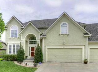 5709 NE Maybrook Rd, Lees Summit, MO 64064