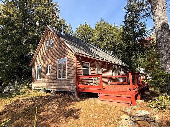 2nd image of 482 Lake Road