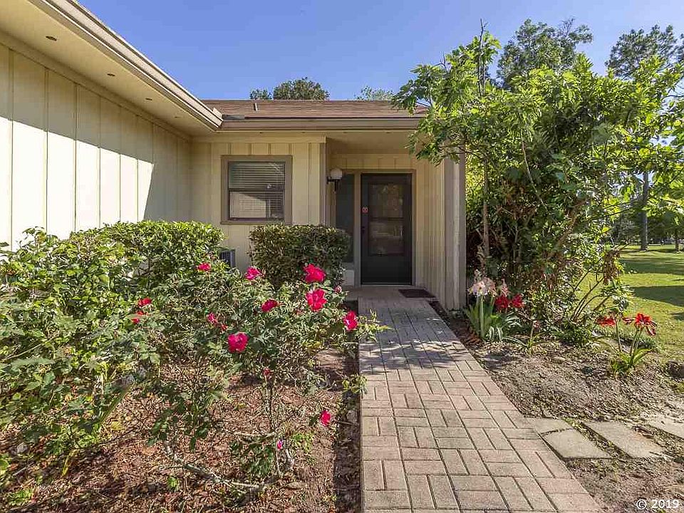 1st image of 6521 NW 115th Ln