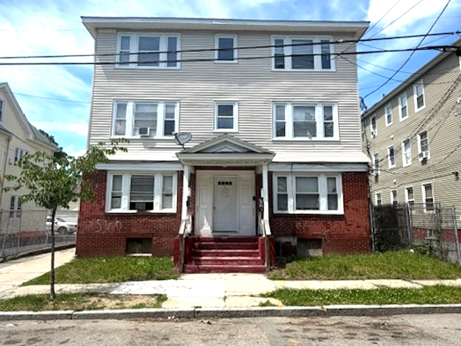 2 bed, 950 sqft, $1,800 — Photo 1