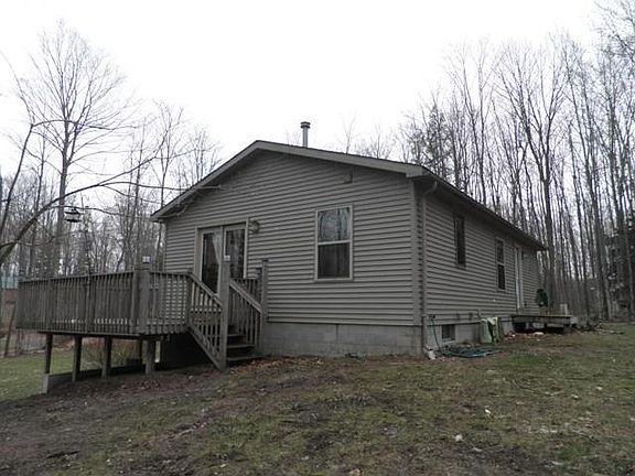 3rd image of 16094 Christopher Ln
