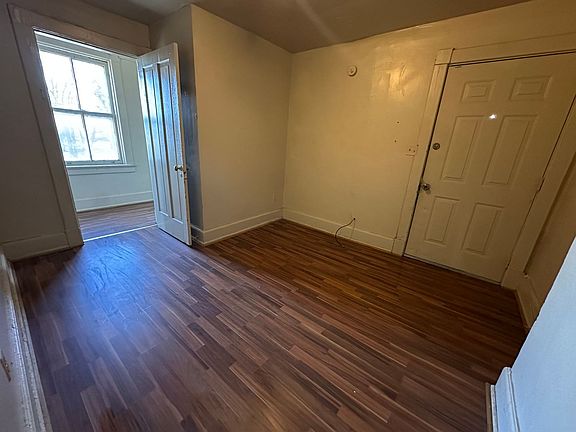 4th image of 1125B Wise St