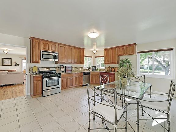 5th image of 457 S Genevieve Ln