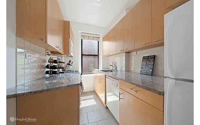 Sold by Douglas Elliman | media 13