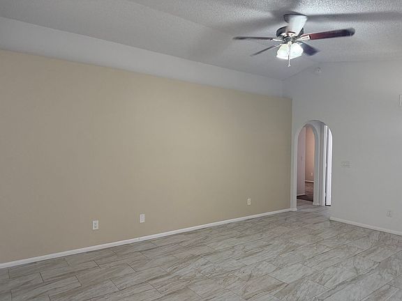 3rd image of 8520 W Palm Ln Unit 1042