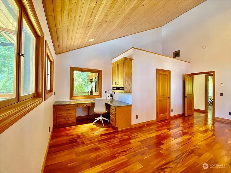 2878 Raccoon Point Rd — Photo 9