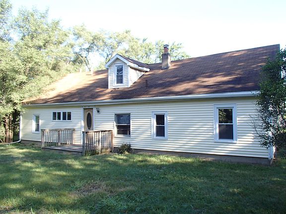 2nd image of 168 Darlene Ln