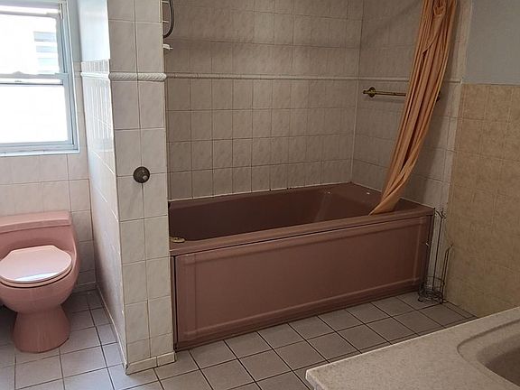 4th image of 2340 E 14th St Floor 1