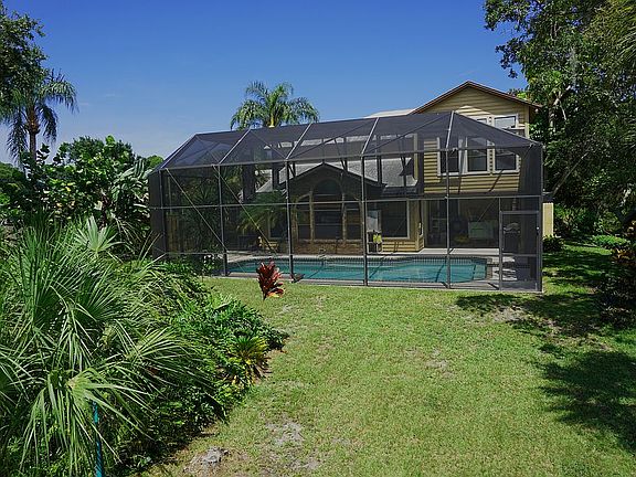 5th image of 2095 Mona Ct