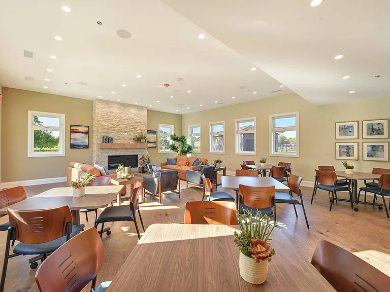 Acclaim at Hinsdale Lake — Photo 8