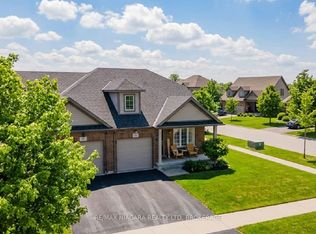 63 Falcon Dr, Welland, ON L3C0B2