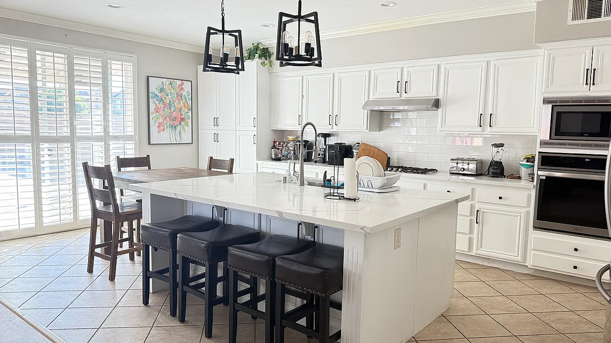 Building Photo - 13855 Camp Rock St