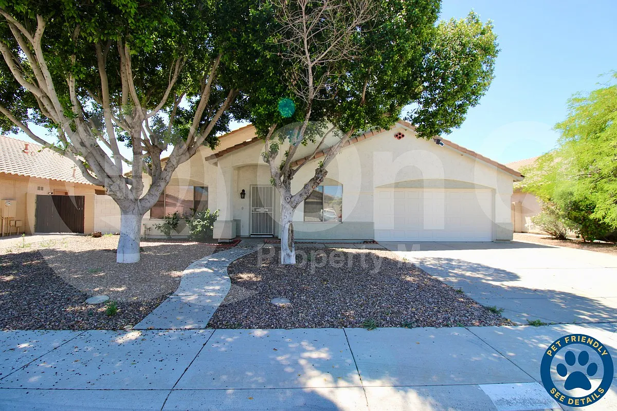 3 bed, 2.0 bath, 2310 sqft, $2,900 — Photo 1
