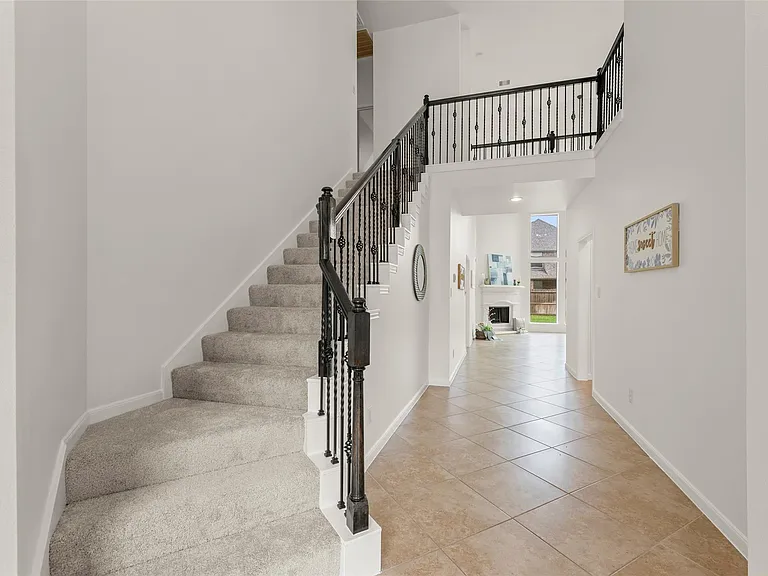 3814 Hunters Gate Ct — Photo 6