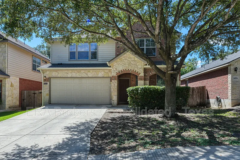 3 bed, 2.0 bath, 2139 sqft, $2,000 — Photo 1