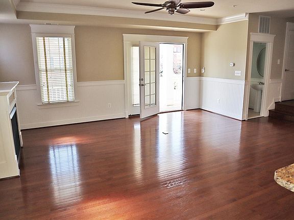 4th image of 9156 Hinks Ln