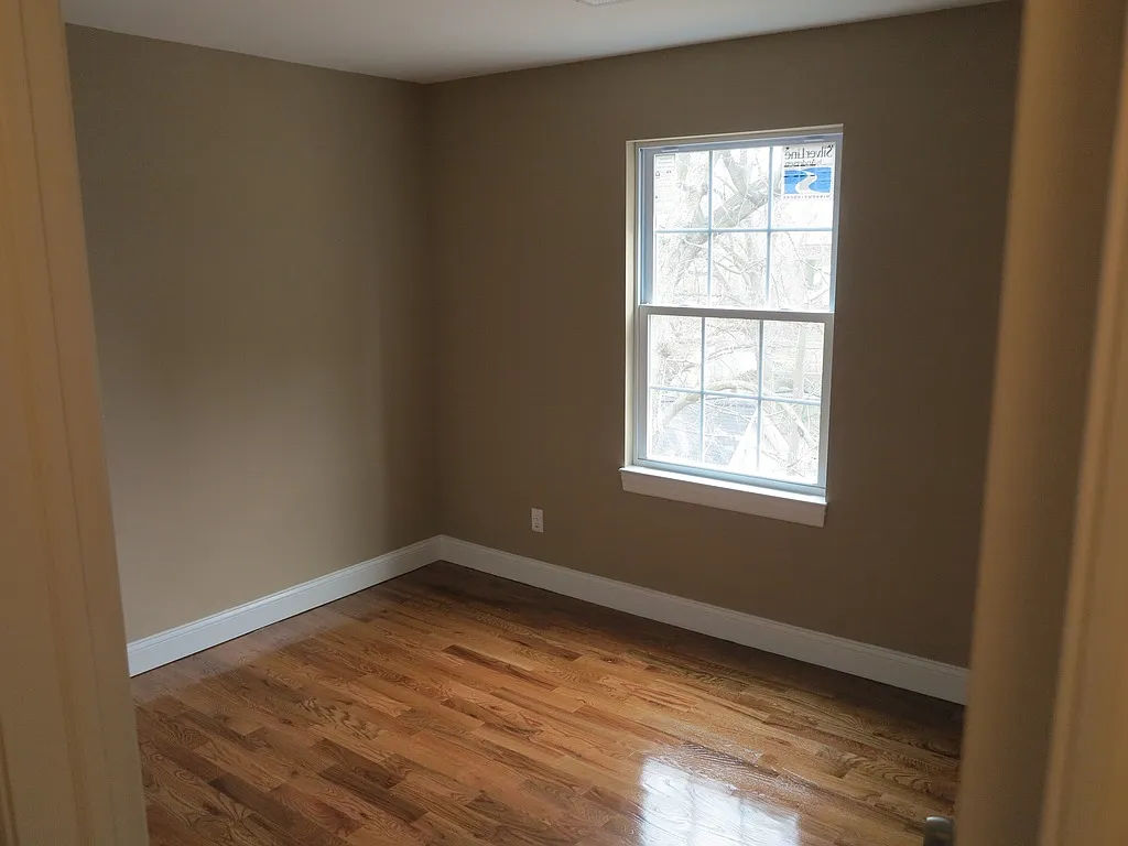 3 bed, 2.0 bath, 1500 sqft, $3,051 — Photo 2