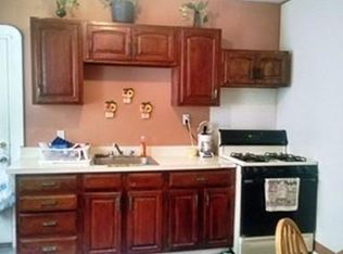 31-33 Huntington St, Springfield, MA 01107