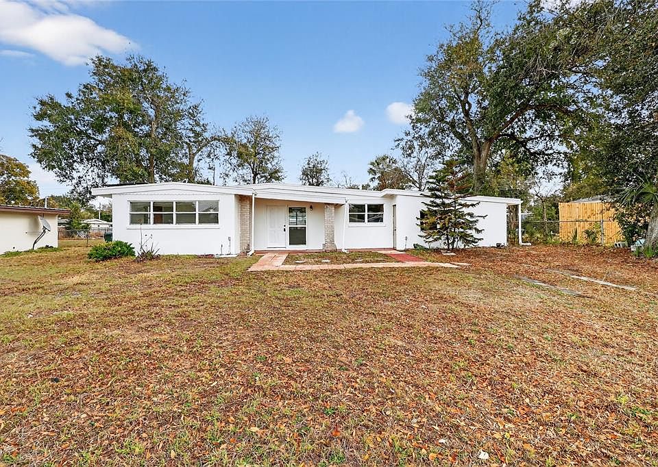 1st image of 1319 HILLCREST DRIVE