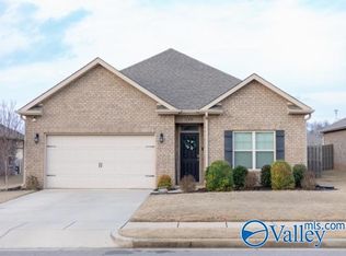 109 Sunlit Grove Dr, Harvest, AL 35749