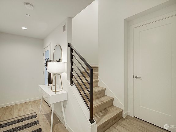 4th image of 18529 Ashworth Avenue N #D