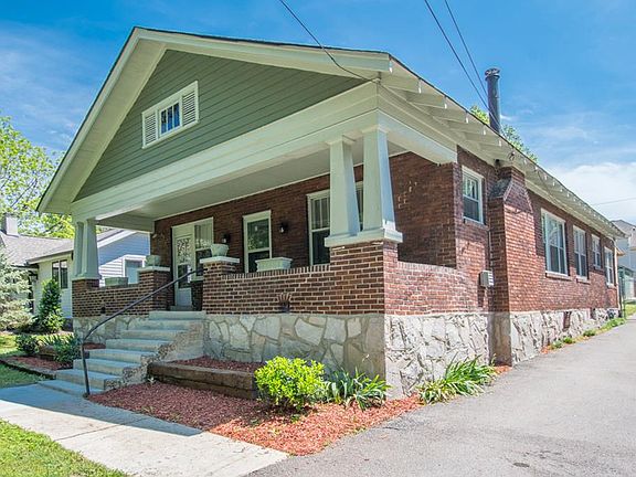2nd image of 2703 Woodlawn Dr