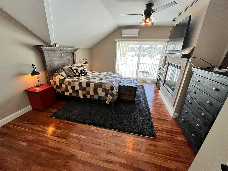 1374 Village Rd #4 — Photo 12