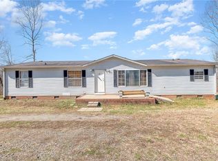 1943 Stewart Rd, Walnut Cove, NC 27052