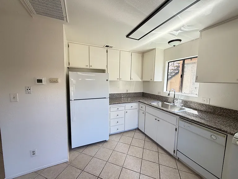 2905 Niagra St #168 — Photo 4