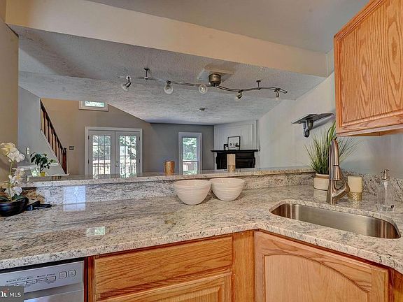 4th image of 6213 Cool Valley Ct