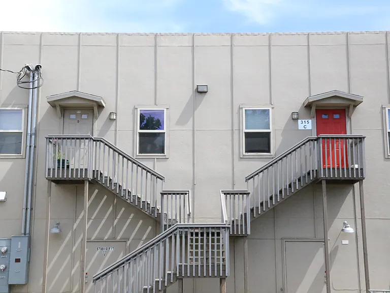 315 E Main St — Photo 10