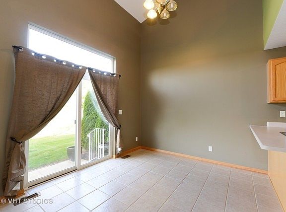 5th image of 1127 Alexandria Dr