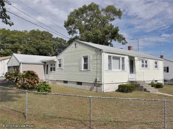 71 Limestone St, Warwick, RI 02889