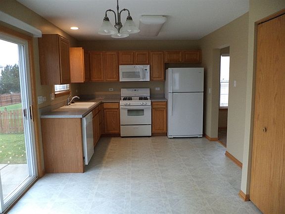 2nd image of 10348 Oxford Dr