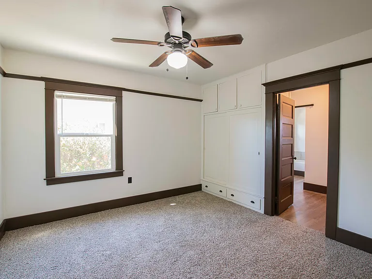 237 Orange Grove Ave — Photo 7