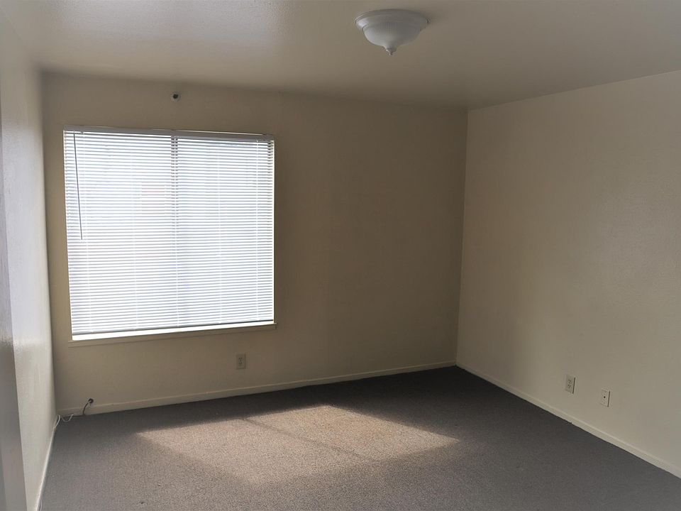 1st image of 1651 McKinnon Ave #3
