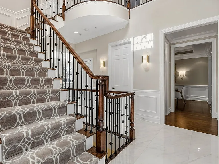 605 Heights Ln — Photo 22
