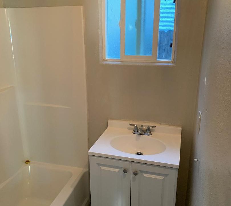 1st image of 1338 Garner Ave