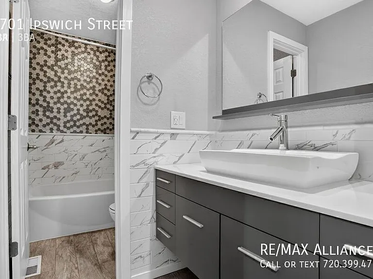 4701 Ipswich St — Photo 20