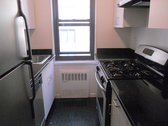 2nd image of 405 E 56th St APT 12B